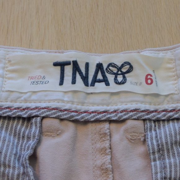 Vintage y2k TNA Light Pink Cuffed Micro Shorts - Picture 7 of 8